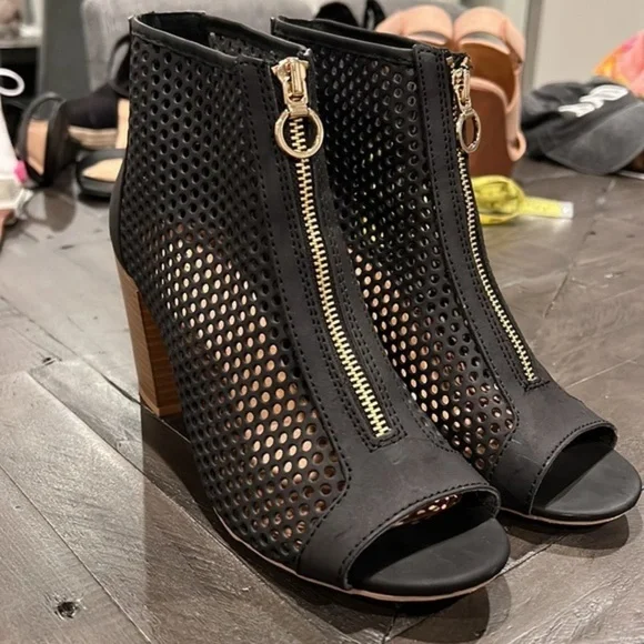 Mesh Zipper Back Peep Toe Chunky Heeled Sandal Boots - Picture 4 of 6